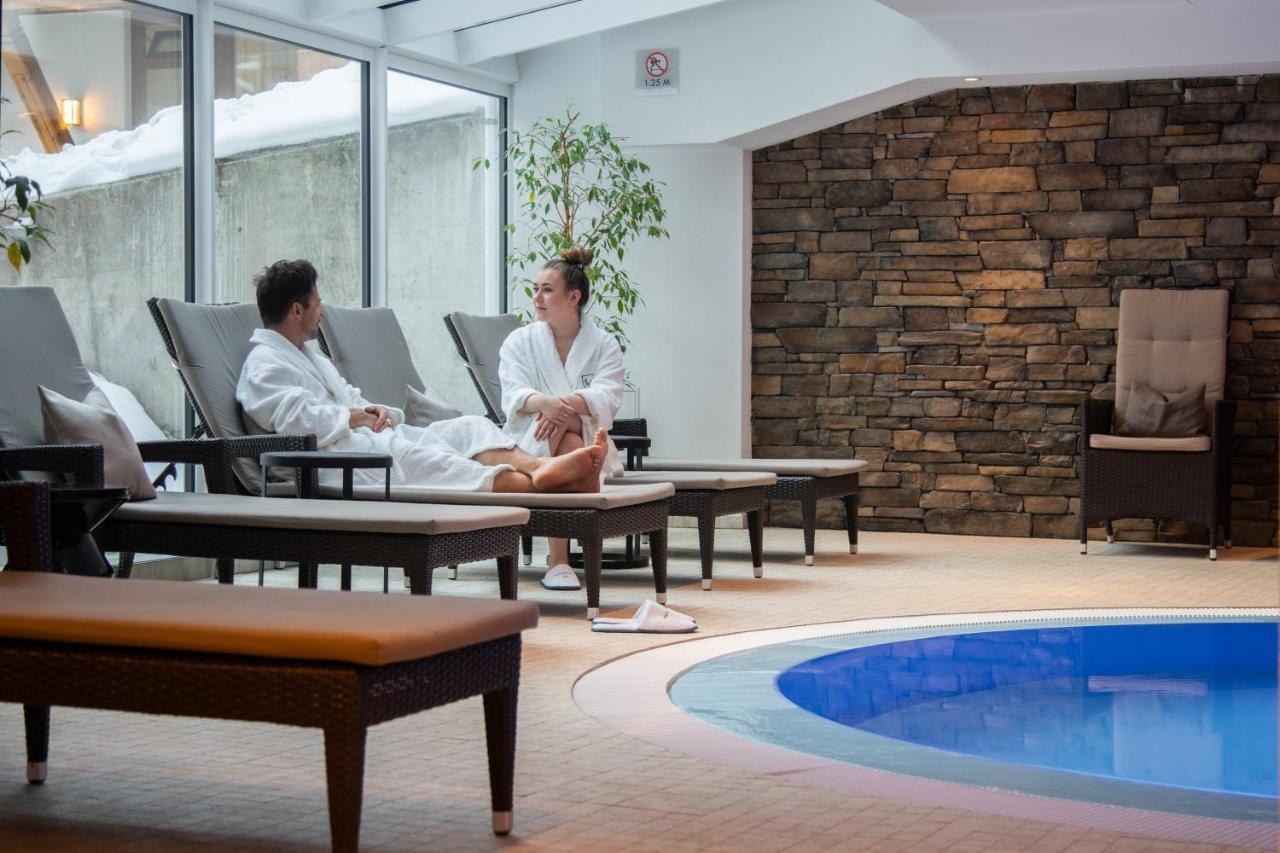 Walliserhof Grand-Hotel & Spa Relais & Chateaux Зас-Фе Екстер'єр фото