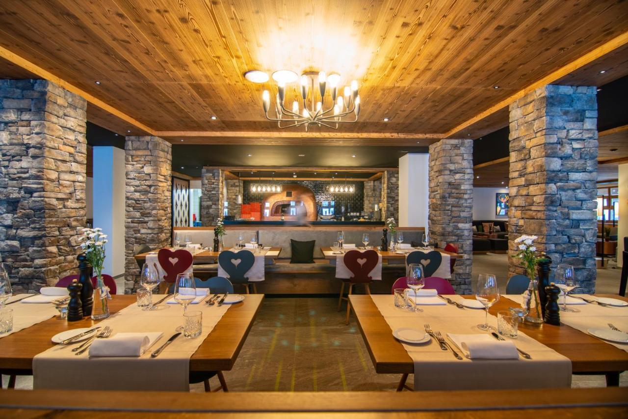 Walliserhof Grand-Hotel & Spa Relais & Chateaux Зас-Фе Екстер'єр фото